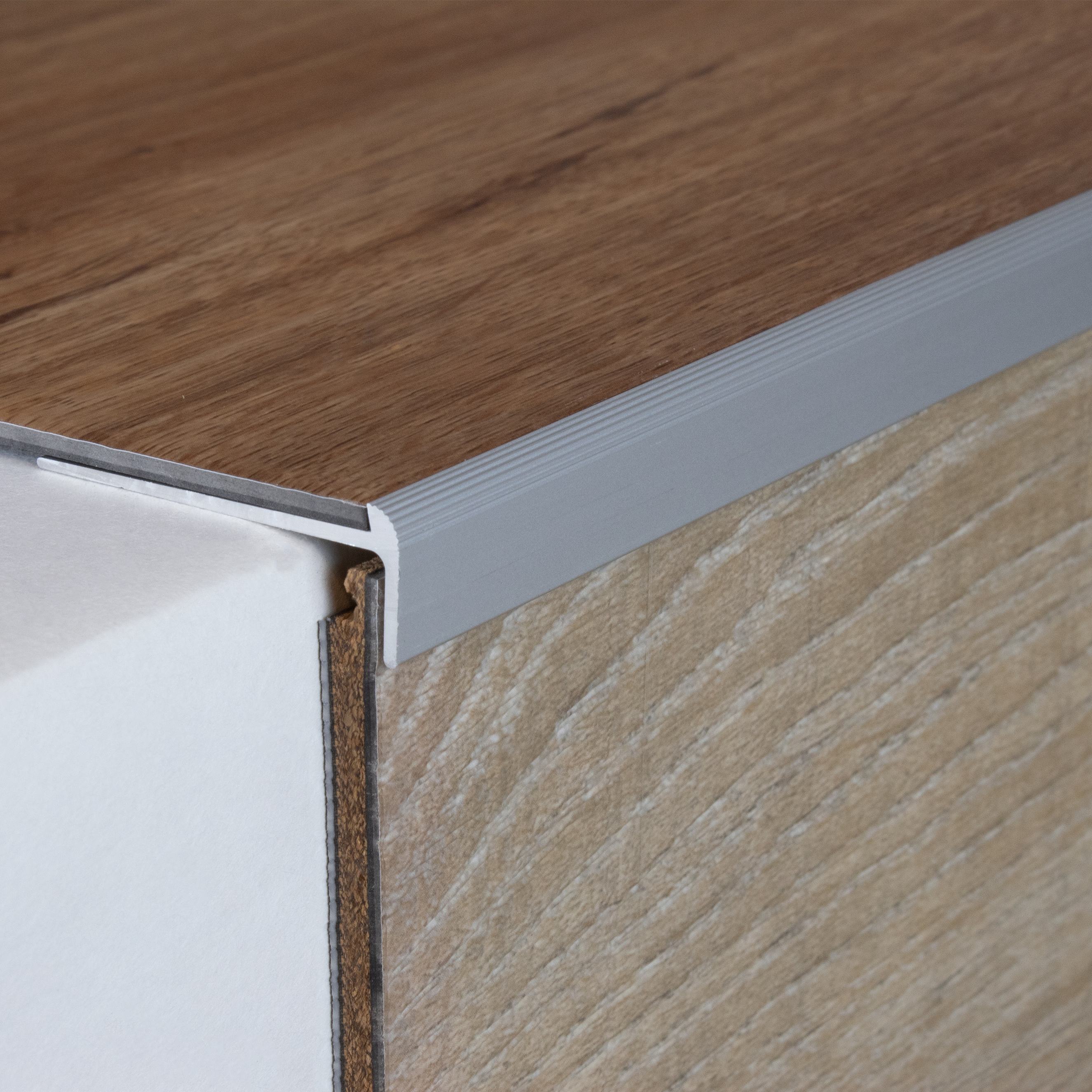 Nez de marche | cornière | ajustable | aluminium anodisé