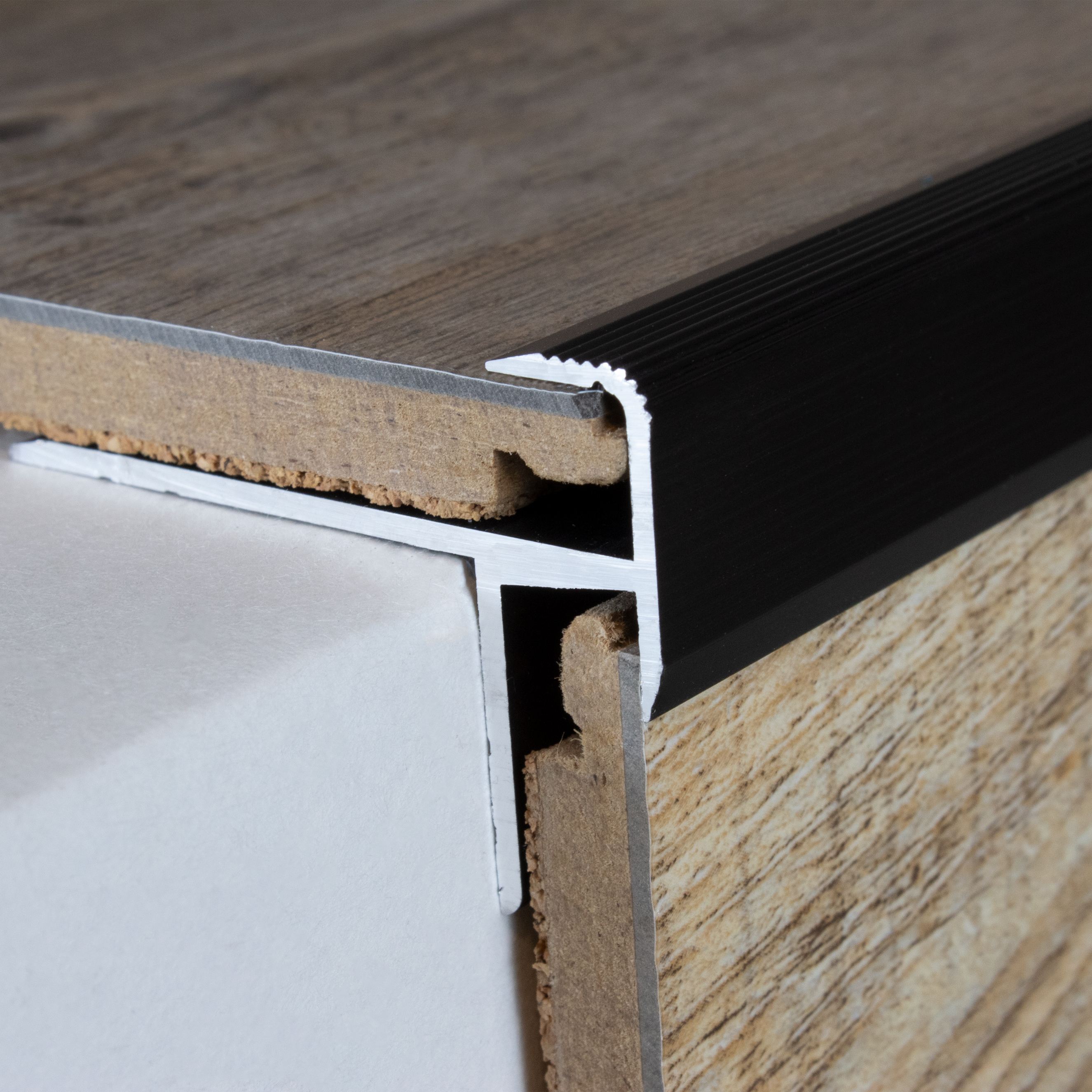 Nez de marche sol stratifié | cornière | épaisseur sol 8.5 mm | aluminium anodisé