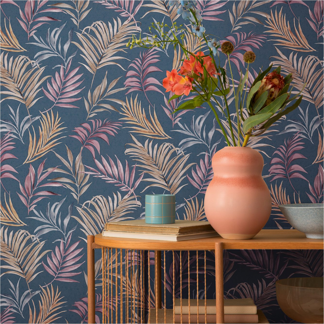 Papier peint intissé 791085 Bleu jungle feuilles de palmier CosmoLiving by Cosmopolitan A.S. Creation