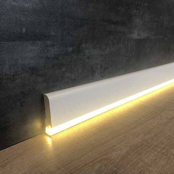 Licht Sockelleisten MDF-Kern
