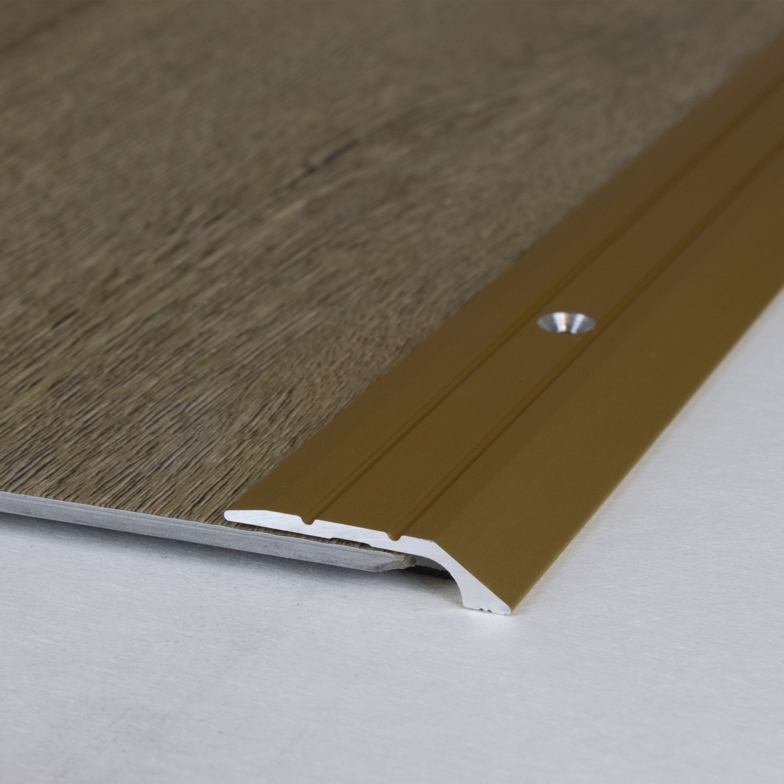 Profilé de finition | épaisseur 4.5 mm | aluminium anodisé | à visser