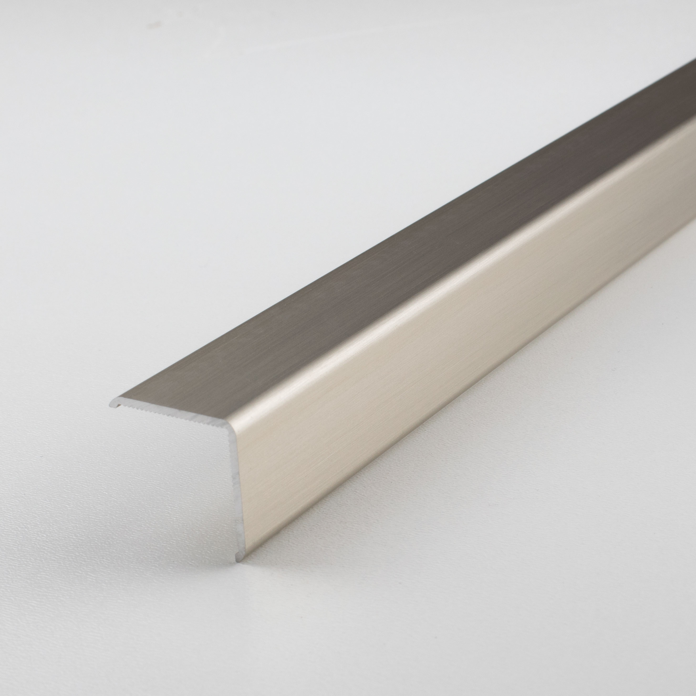 Cornière de protection 20 x 20 mm | ou 25 x 25 mm | en aluminium | adhésif ou non-percé