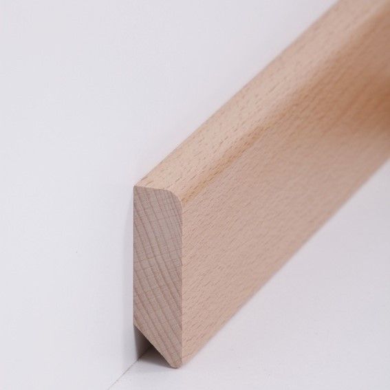 lackierte_fussleiste_massivholz_lackiert