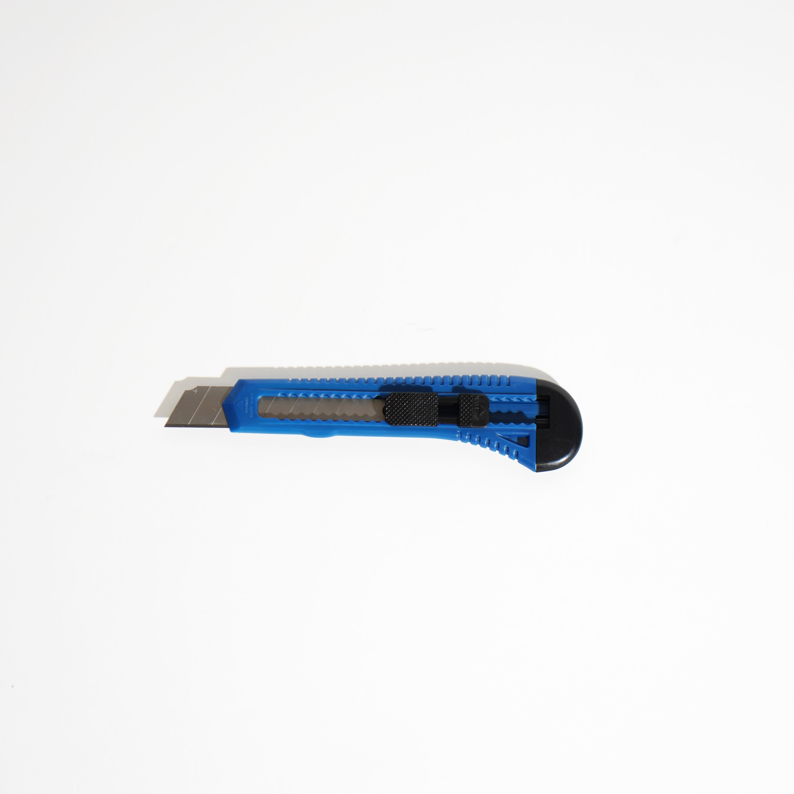 PROVISTON | Cutter Platique 18 mm | Cisaille à tapis universelle