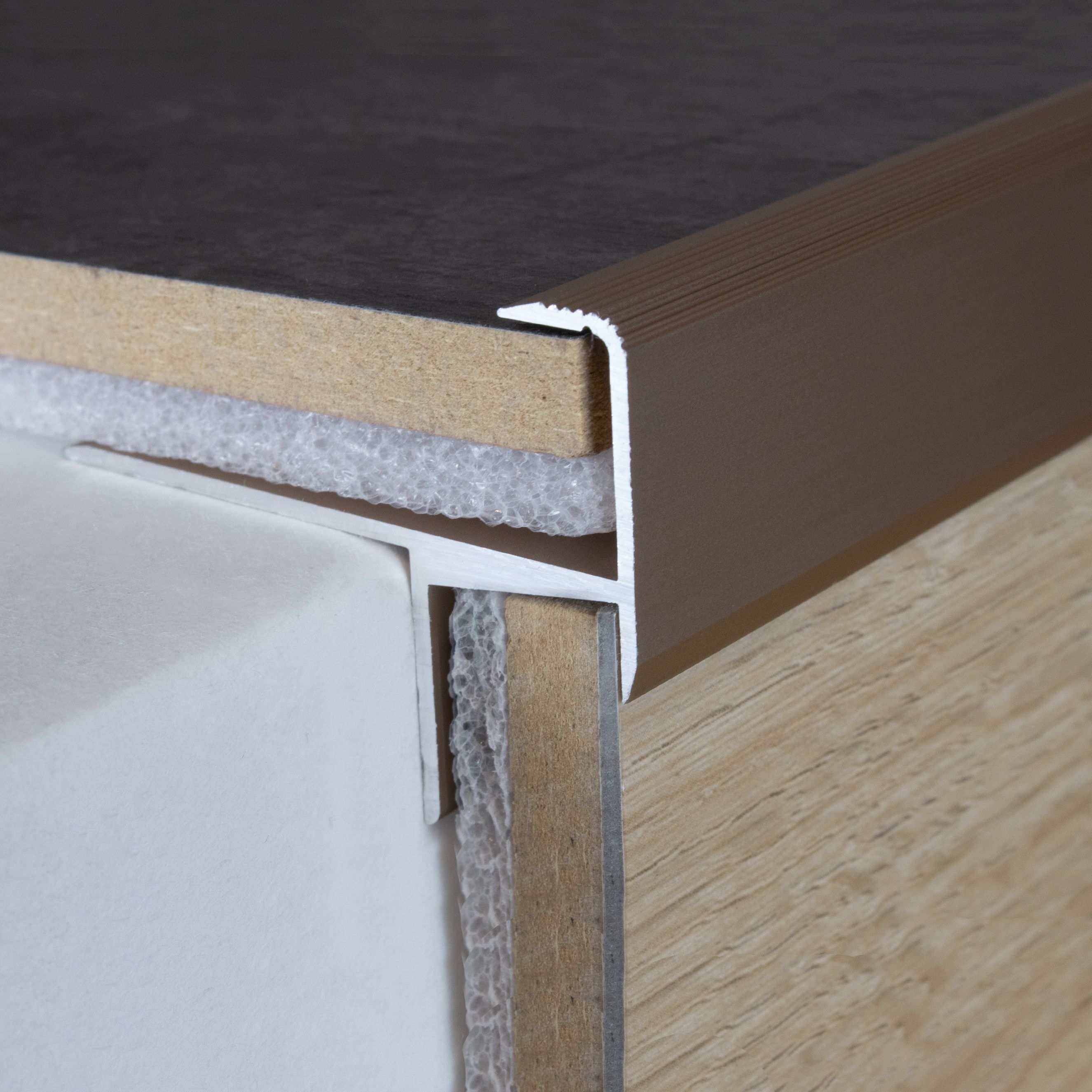 Nez de marche pour parquet | cornière | hauteur emboîtage 15.3 mm | aluminium anodisé