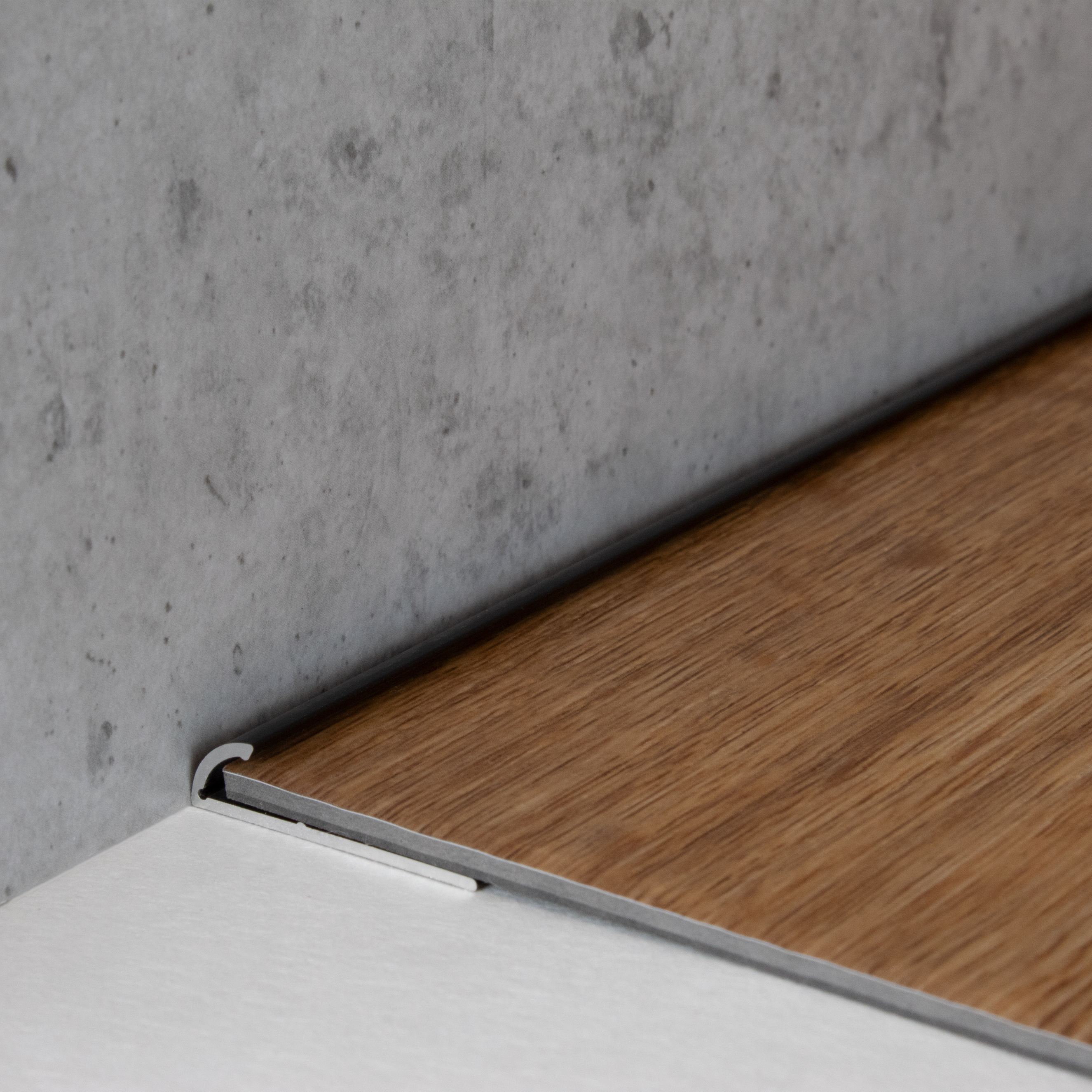 Mini profilé à emboîter pour sols design 4 mm | aluminium anodisé