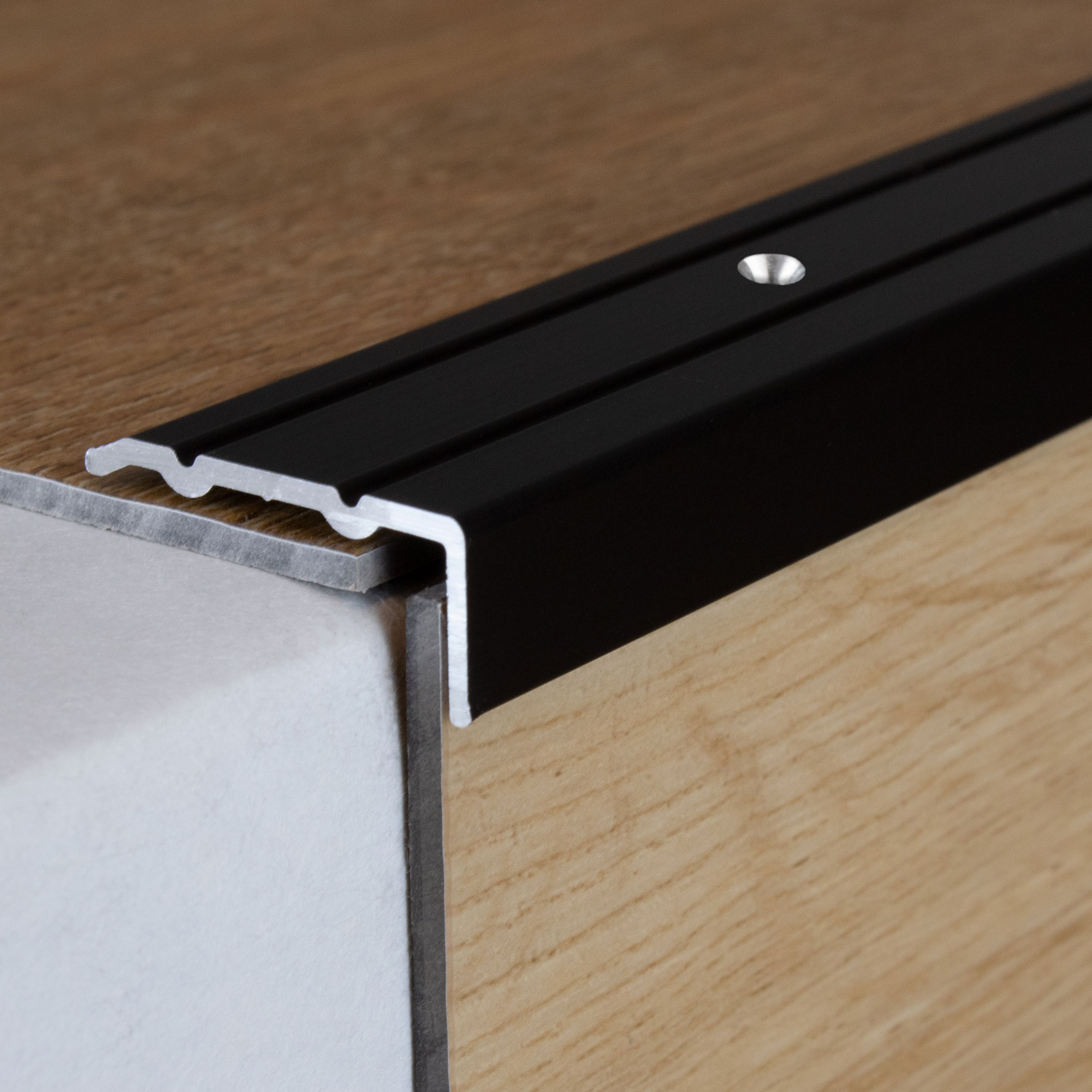 Cornière 24.5 mm | type: 8889 aluminium anodisé | à visser