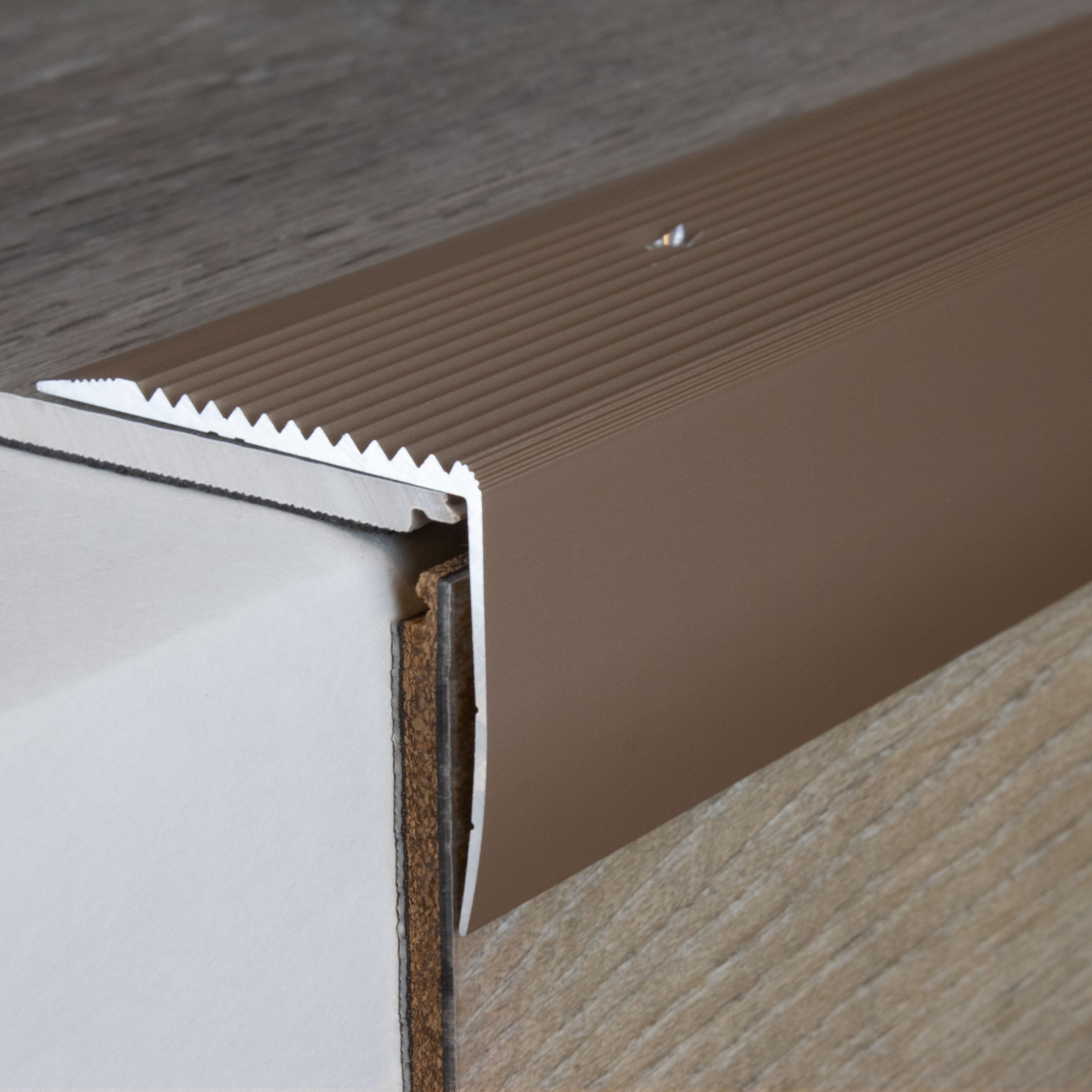 Nez de marche | cornière 42 mm x 50 mm | aluminium anodisé