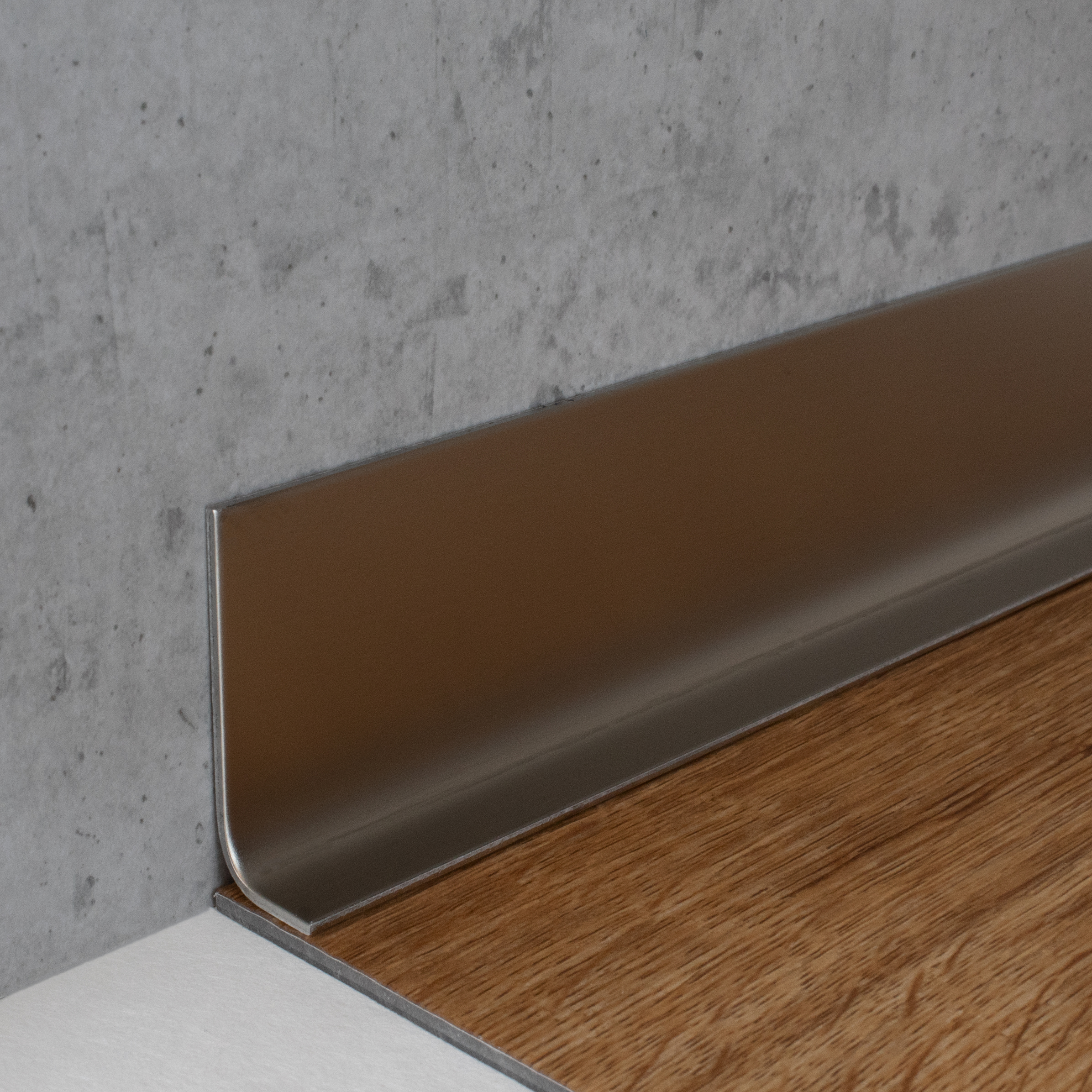 Plinthe type 40 inox hauteur: 40 mm différents modèles angle: 135°