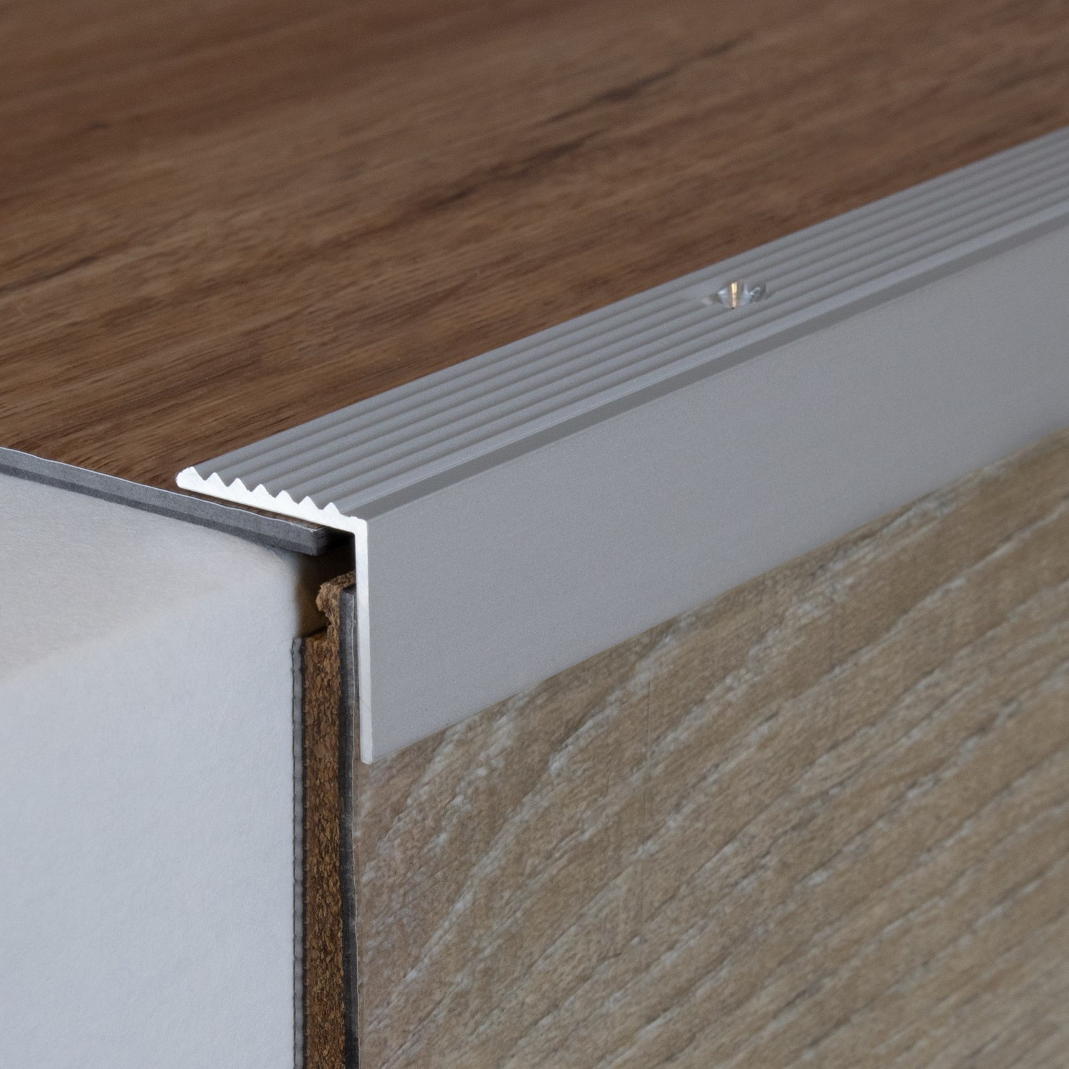 Nez de marche | cornière 20 mm x 20 mm | aluminium anodisé