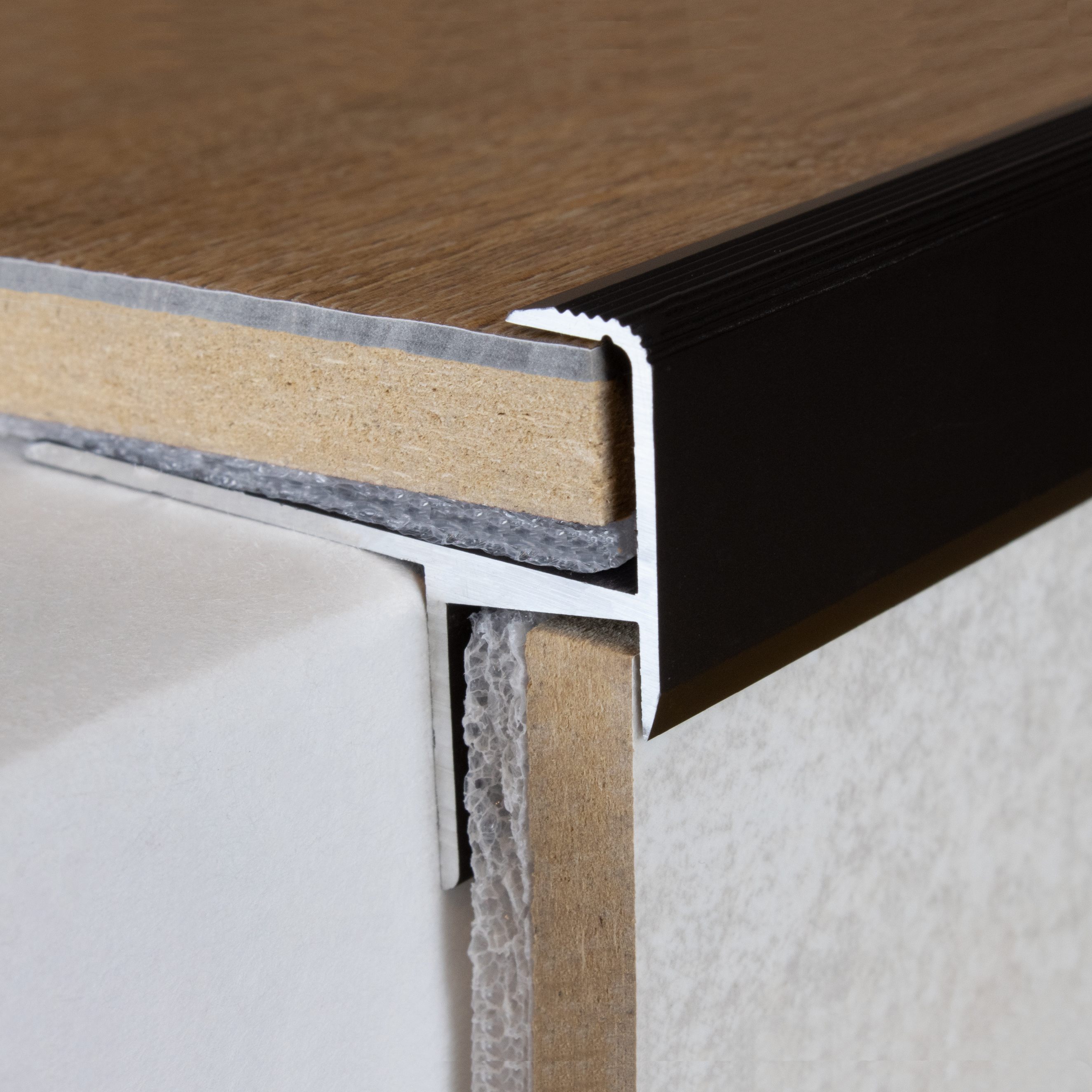 Nez de marche sol stratifié ou parquet | cornière | épaisseur sol  13.3 mm | aluminium anodisé