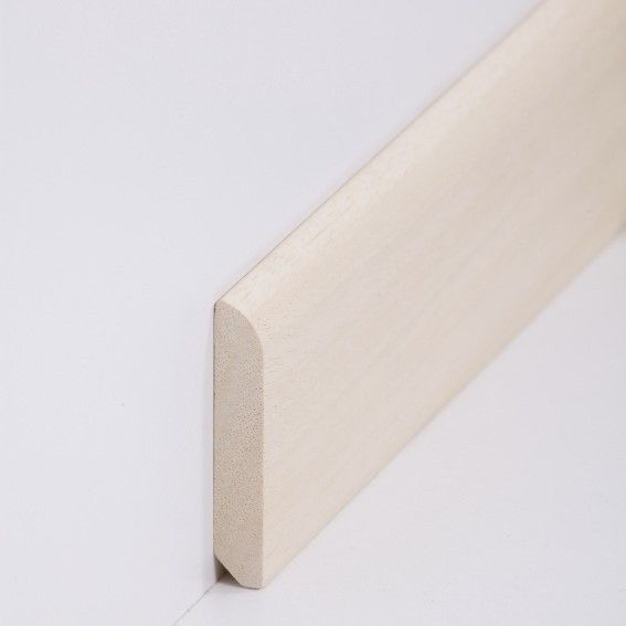 sockelleiste_aus_rohem_massivholz_hell_braun