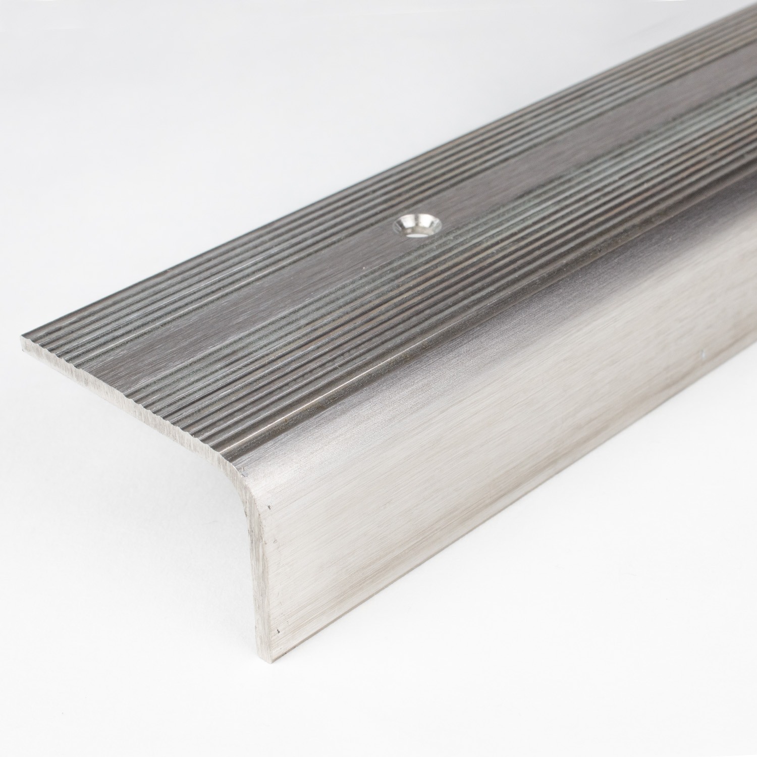 Nez de marche | cornière 50 mm x 28 mm | inox mat | antidérapant R10 DIN 51130