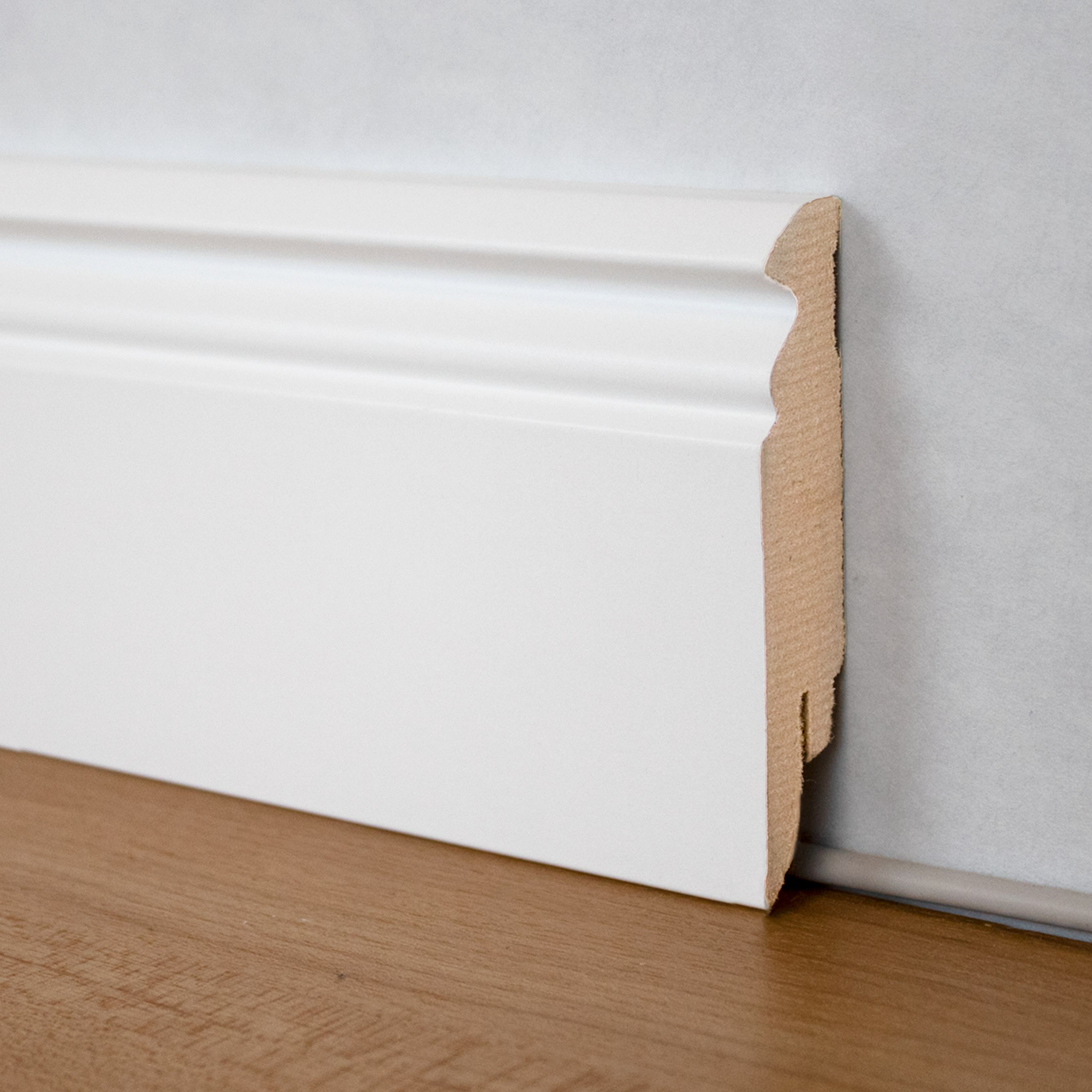 PROVISTON | Angle intérieur ou extérieur | MDF feuilleté | Plinthe Hamburger | 16 x 80mm | blanc