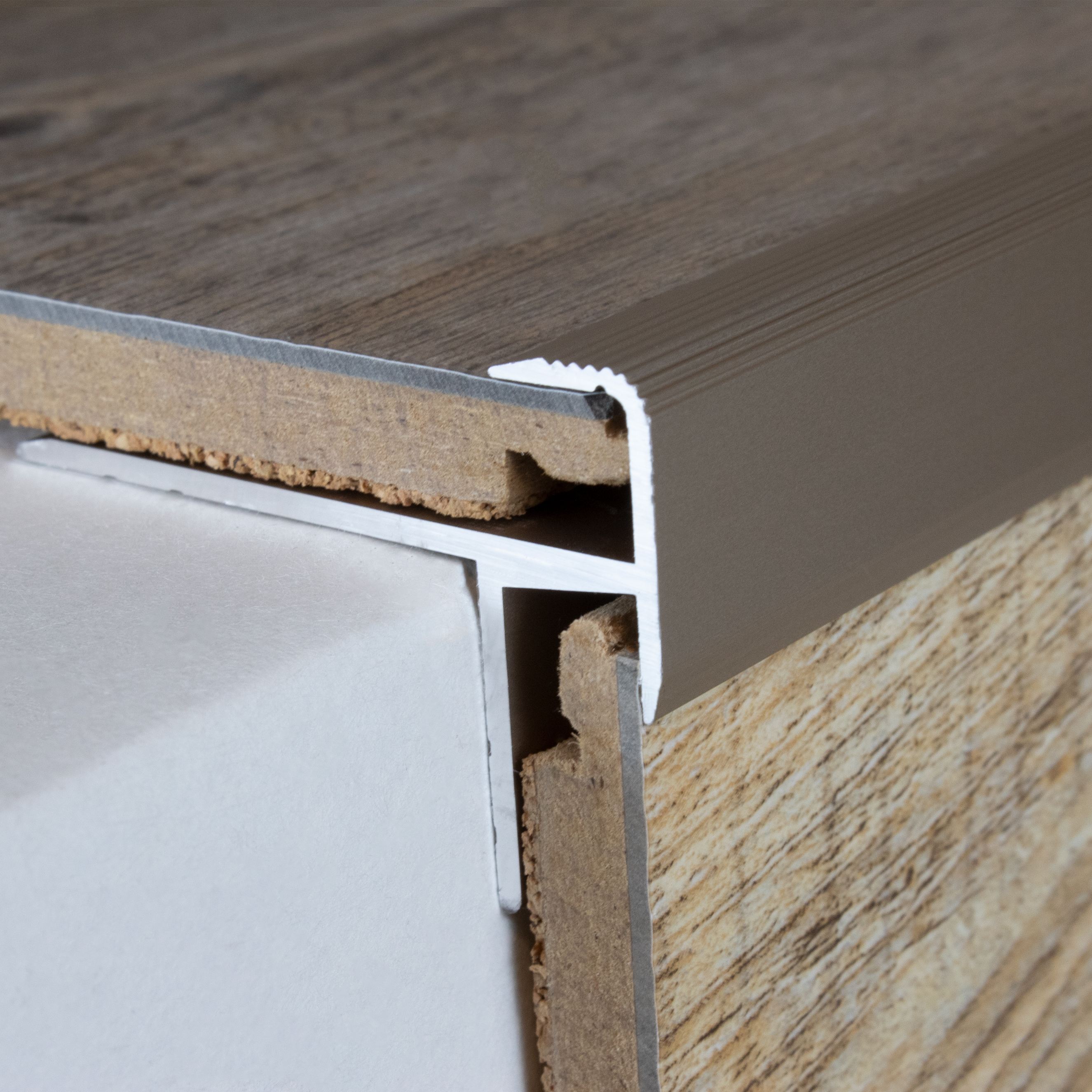 Nez de marche sol stratifié | cornière | épaisseur sol 8.5 mm | aluminium anodisé