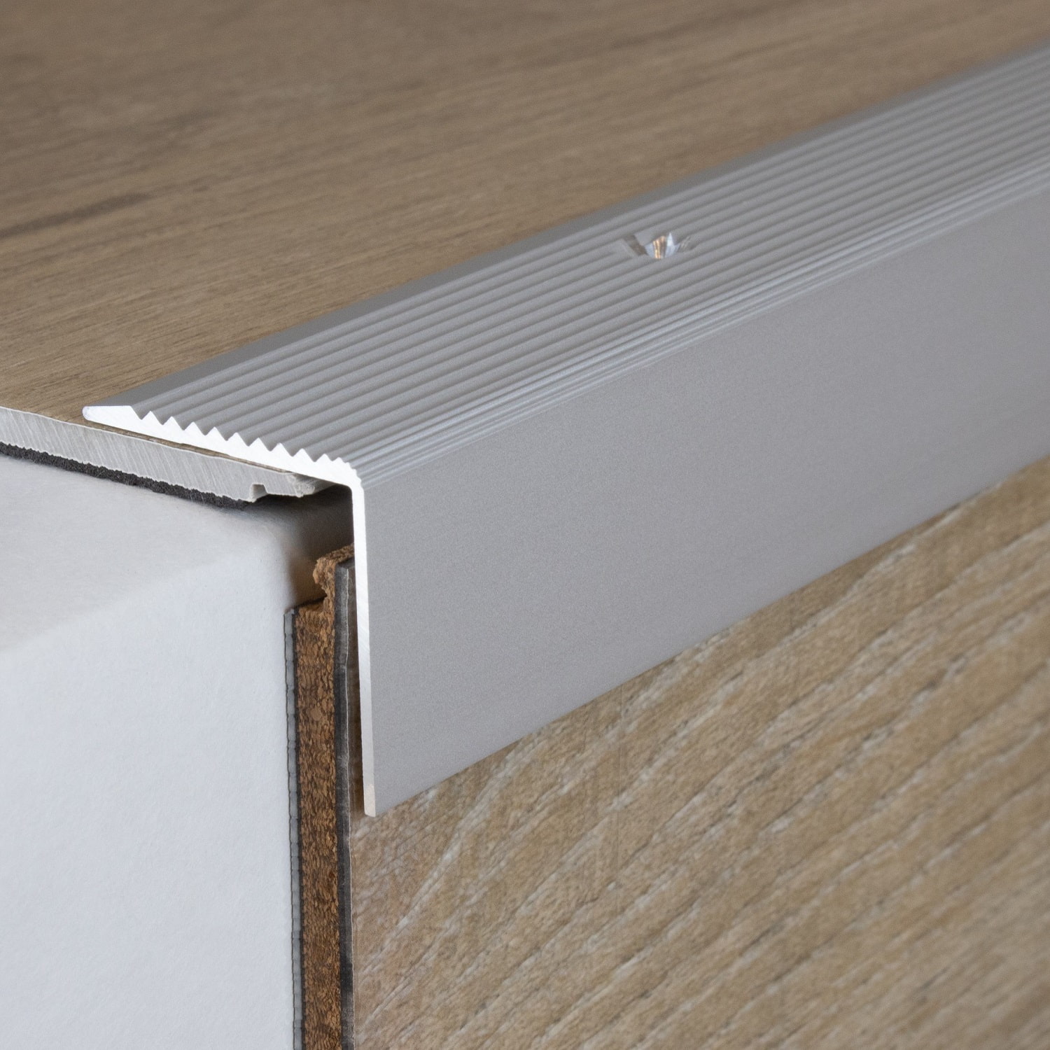 Nez de marche | largeur 30 mm | hauteur 22 mm - 52 mm | aluminium